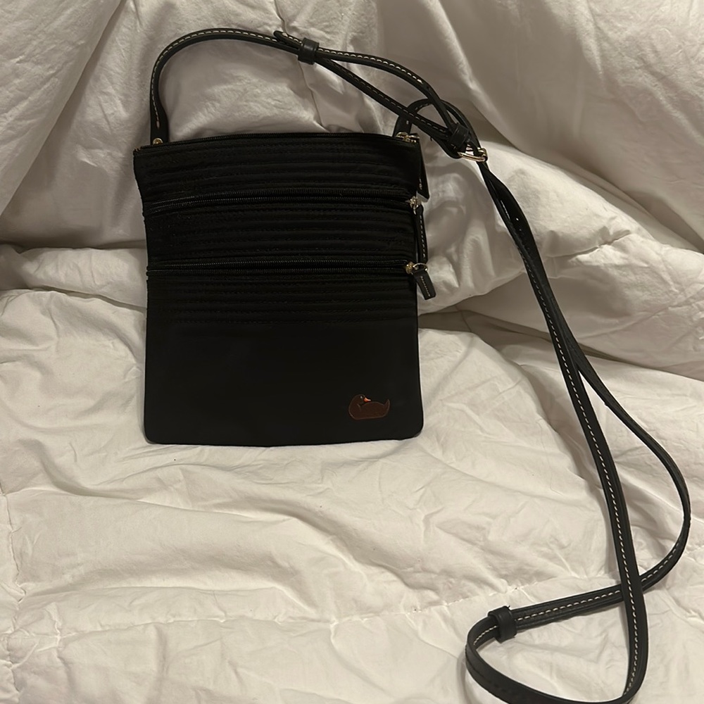 Dooney & Bourke cross body